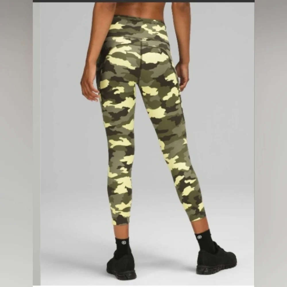Lululemon Fast and Free High Rise Crop 23"
Heritage 365 Camo Crispin Green Multi - Picture 2 of 10
